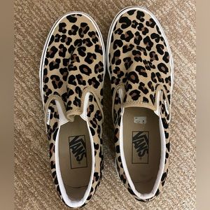 Leopard print vans slip-on shoe size women’s 8.5, like new!
